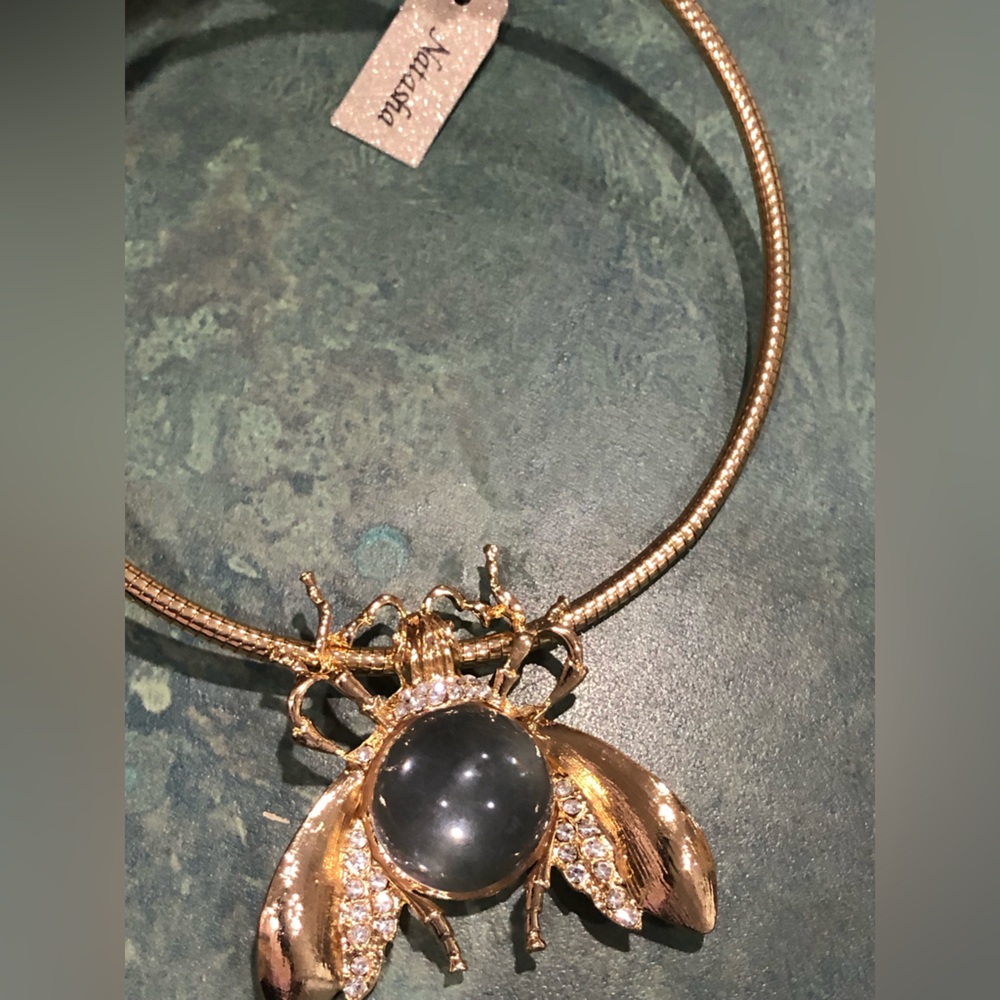 Natasha gold plated clear stone oversized bug pendant choker style necklace - Picture 2 of 10